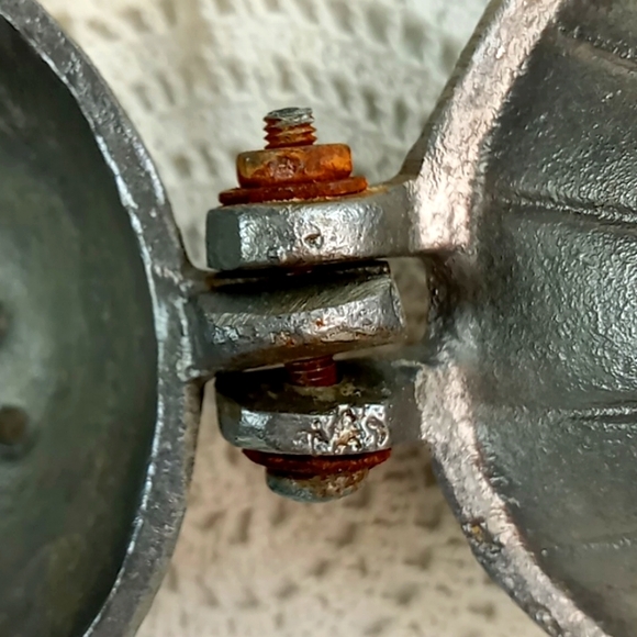 Vintage Die Cast Aluminum Lemon+Lime Hand Juicer/Squeezer/Press - Picture 5 of 10